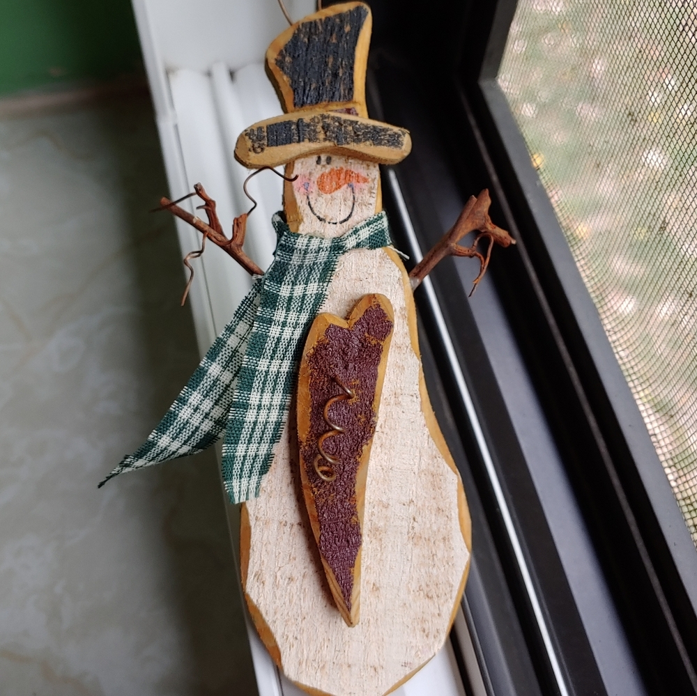 Winter Christmas Wooden Snowman Decor Ornament